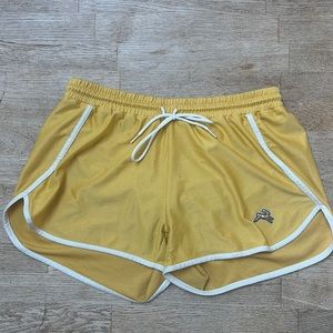 Tracksmith Van Cortland shorts. Size Small. Yellow EUC
